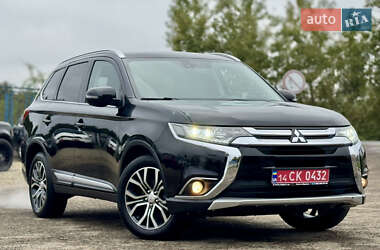 Позашляховик / Кросовер Mitsubishi Outlander 2016 в  фото 10 Позашляховик / Кросовер Mitsubishi Outlander 2016 в