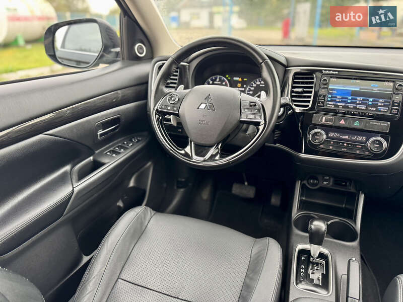 Внедорожник / Кроссовер Mitsubishi Outlander 2016 в Калуше фото 46 Внедорожник / Кроссовер Mitsubishi Outlander 2016 в Калуше