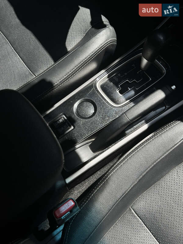 Позашляховик / Кросовер Mitsubishi Outlander 2017 в Полтаві фото 20 Позашляховик / Кросовер Mitsubishi Outlander 2017 в Полтаві
