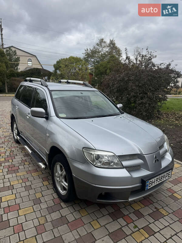 Внедорожник / Кроссовер Mitsubishi Outlander 2003 в Одессе фото 4 Внедорожник / Кроссовер Mitsubishi Outlander 2003 в Одессе