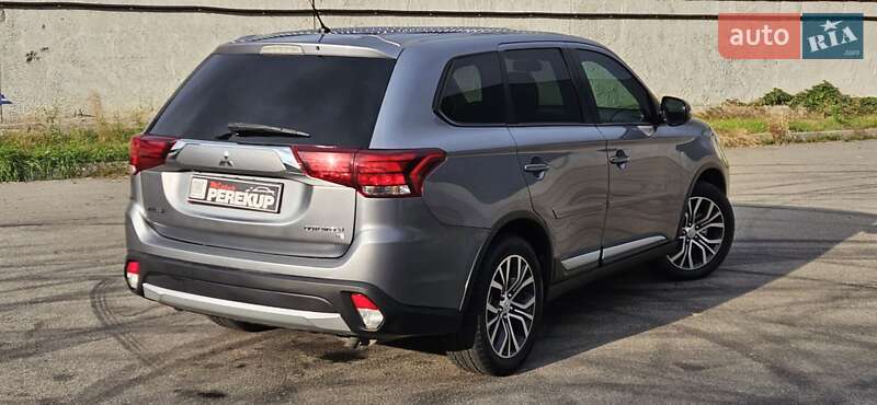 Внедорожник / Кроссовер Mitsubishi Outlander 2015 в Киеве фото 6 Внедорожник / Кроссовер Mitsubishi Outlander 2015 в Киеве