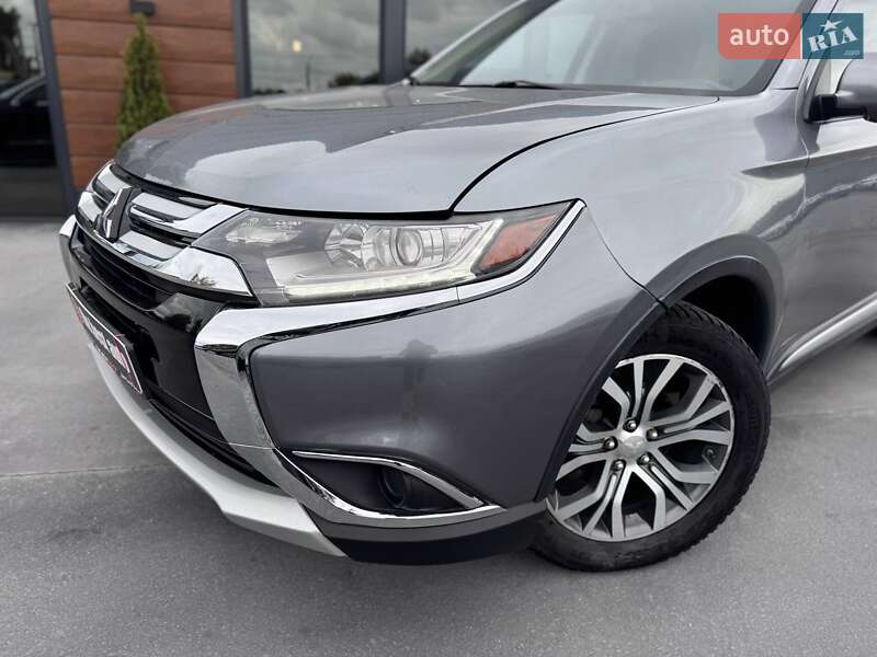 Внедорожник / Кроссовер Mitsubishi Outlander 2018 в Ровно фото 4 Внедорожник / Кроссовер Mitsubishi Outlander 2018 в Ровно