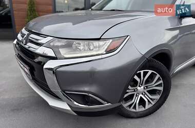 Позашляховик / Кросовер Mitsubishi Outlander 2018 в  фото 4 Позашляховик / Кросовер Mitsubishi Outlander 2018 в