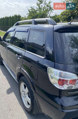 Внедорожник / Кроссовер Mitsubishi Outlander 2007 в 