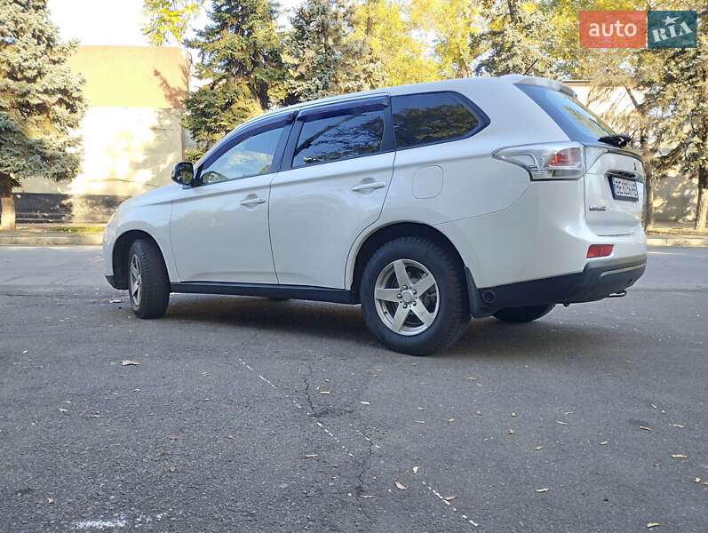 Внедорожник / Кроссовер Mitsubishi Outlander 2012 в Николаеве фото 10 Внедорожник / Кроссовер Mitsubishi Outlander 2012 в Николаеве