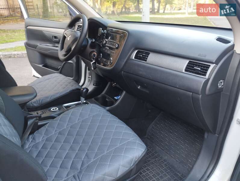 Внедорожник / Кроссовер Mitsubishi Outlander 2012 в Николаеве фото 34 Внедорожник / Кроссовер Mitsubishi Outlander 2012 в Николаеве