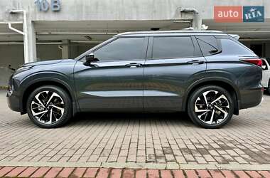 Внедорожник / Кроссовер Mitsubishi Outlander 2024 в 