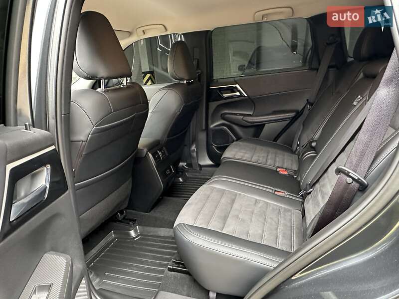 Позашляховик / Кросовер Mitsubishi Outlander 2024 в Києві