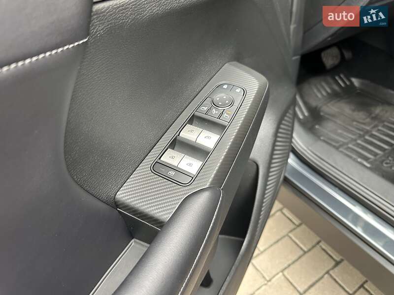 Позашляховик / Кросовер Mitsubishi Outlander 2024 в Києві