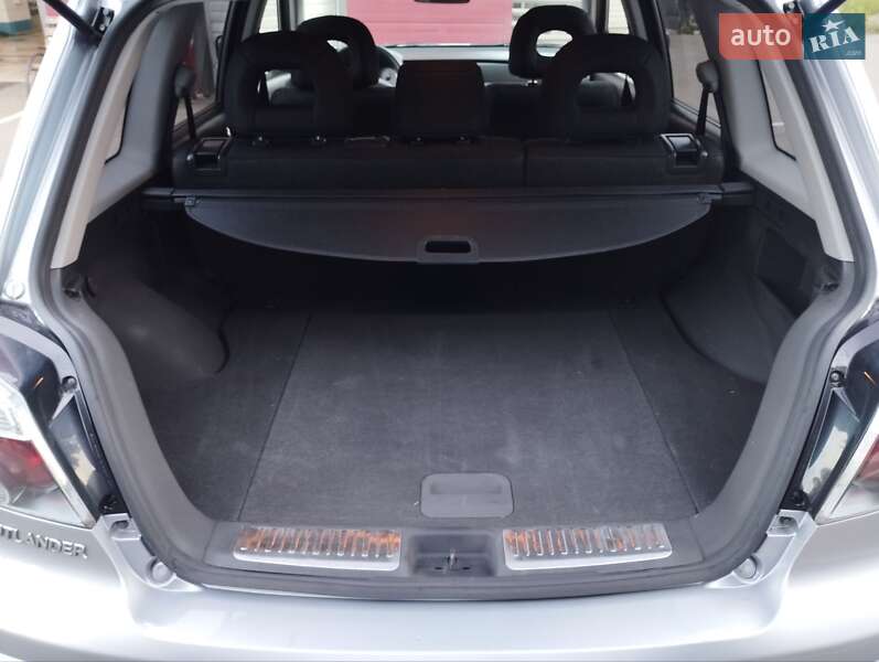Позашляховик / Кросовер Mitsubishi Outlander 2006 в Харкові