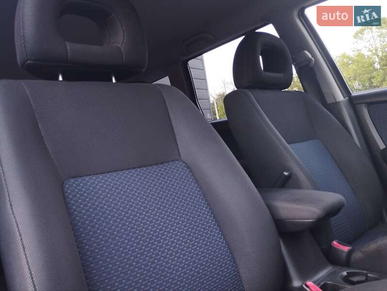 Позашляховик / Кросовер Mitsubishi Outlander 2006 в Харкові