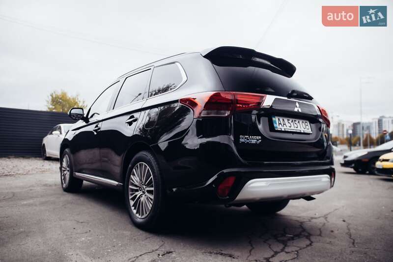 Внедорожник / Кроссовер Mitsubishi Outlander 2021 в Киеве фото 2 Внедорожник / Кроссовер Mitsubishi Outlander 2021 в Киеве