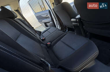 Внедорожник / Кроссовер Mitsubishi Outlander 2016 в 