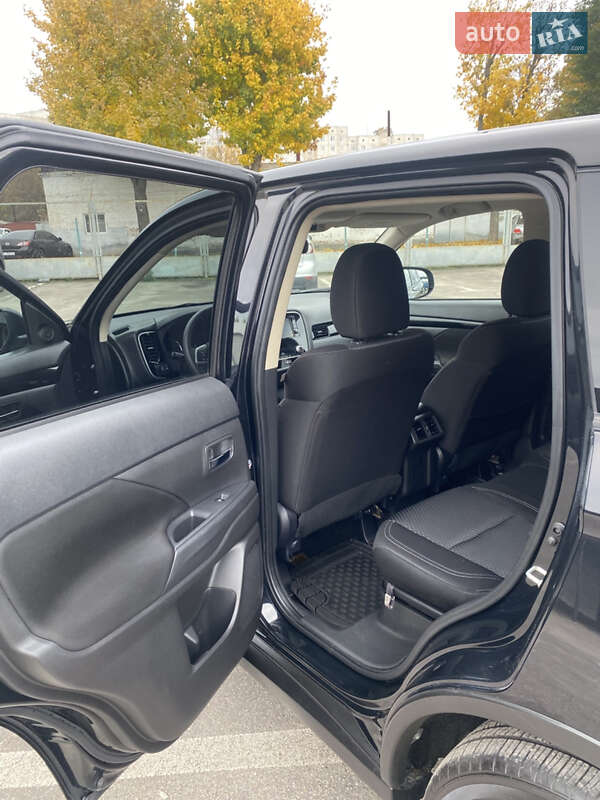 Внедорожник / Кроссовер Mitsubishi Outlander 2020 в Белой Церкви фото 8 Внедорожник / Кроссовер Mitsubishi Outlander 2020 в Белой Церкви