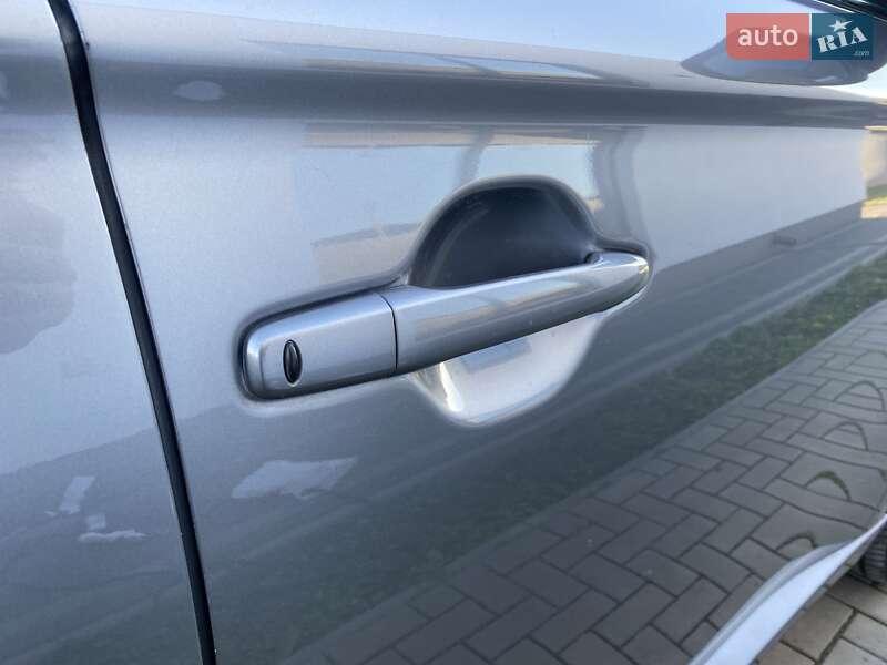 Позашляховик / Кросовер Mitsubishi Outlander 2014 в Луцьку