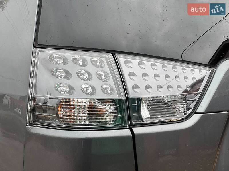 Позашляховик / Кросовер Mitsubishi Outlander 2008 в Охтирці