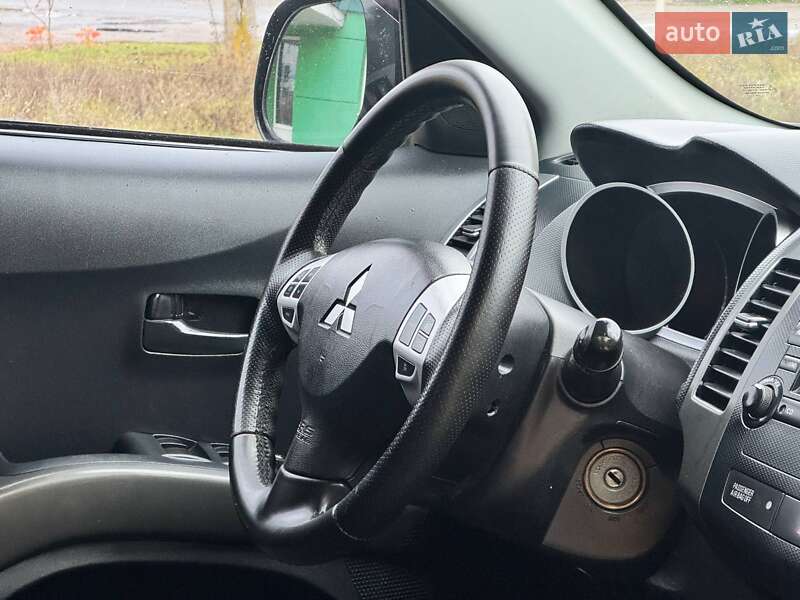 Позашляховик / Кросовер Mitsubishi Outlander 2008 в Охтирці