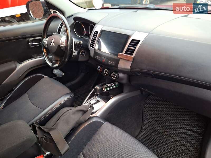 Позашляховик / Кросовер Mitsubishi Outlander 2010 в Києві фото 3 Позашляховик / Кросовер Mitsubishi Outlander 2010 в Києві