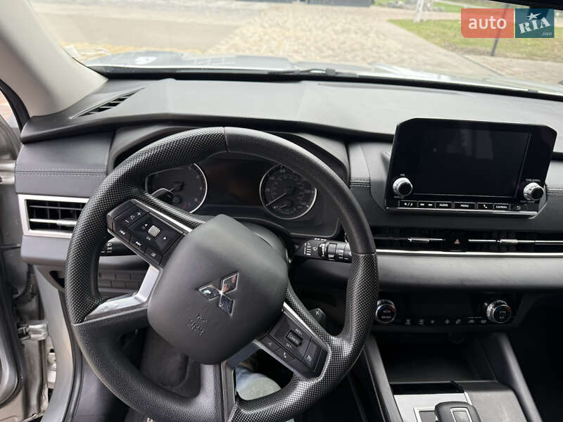 Внедорожник / Кроссовер Mitsubishi Outlander 2021 в Броварах фото 20 Внедорожник / Кроссовер Mitsubishi Outlander 2021 в Броварах
