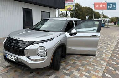 Позашляховик / Кросовер Mitsubishi Outlander 2021 в  фото 41 Позашляховик / Кросовер Mitsubishi Outlander 2021 в