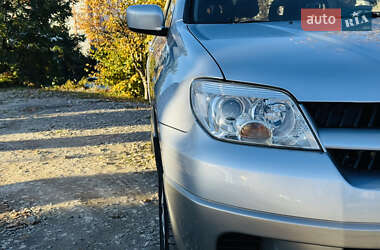 Позашляховик / Кросовер Mitsubishi Outlander 2006 в  фото 15 Позашляховик / Кросовер Mitsubishi Outlander 2006 в