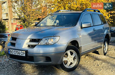 Позашляховик / Кросовер Mitsubishi Outlander 2006 в  фото 17 Позашляховик / Кросовер Mitsubishi Outlander 2006 в
