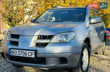 Позашляховик / Кросовер Mitsubishi Outlander 2006 в  фото 19 Позашляховик / Кросовер Mitsubishi Outlander 2006 в