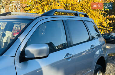 Позашляховик / Кросовер Mitsubishi Outlander 2006 в  фото 22 Позашляховик / Кросовер Mitsubishi Outlander 2006 в
