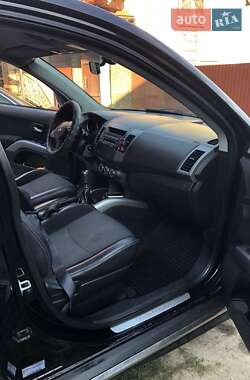 Позашляховик / Кросовер Mitsubishi Outlander 2009 в 