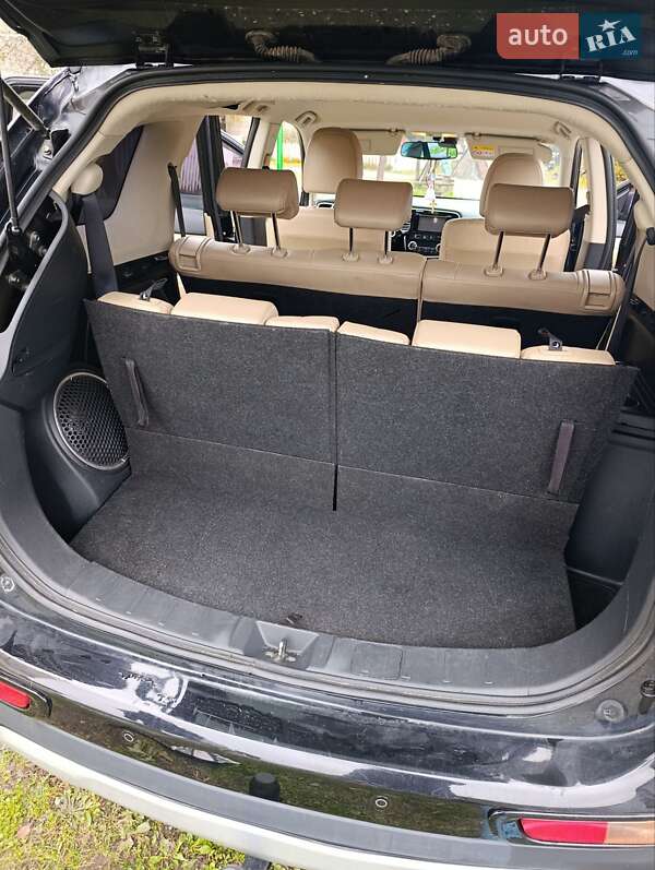 Позашляховик / Кросовер Mitsubishi Outlander 2014 в Рокитному фото 13 Позашляховик / Кросовер Mitsubishi Outlander 2014 в Рокитному