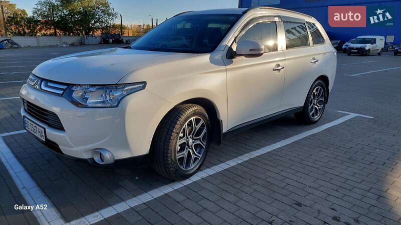 Позашляховик / Кросовер Mitsubishi Outlander 2013 в Миколаєві фото 11 Позашляховик / Кросовер Mitsubishi Outlander 2013 в Миколаєві