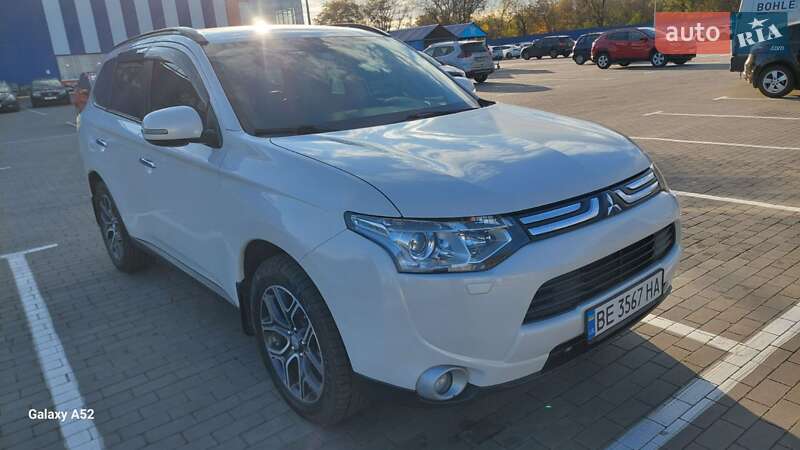 Позашляховик / Кросовер Mitsubishi Outlander 2013 в Миколаєві фото 16 Позашляховик / Кросовер Mitsubishi Outlander 2013 в Миколаєві