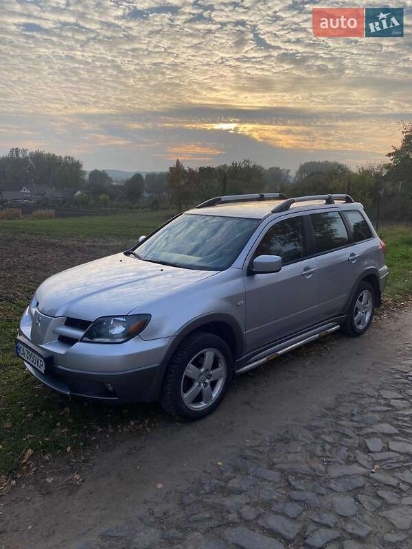 Внедорожник / Кроссовер Mitsubishi Outlander 2006 в Киеве фото 2 Внедорожник / Кроссовер Mitsubishi Outlander 2006 в Киеве