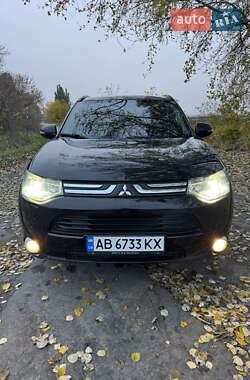 Позашляховик / Кросовер Mitsubishi Outlander 2014 в  фото 10 Позашляховик / Кросовер Mitsubishi Outlander 2014 в