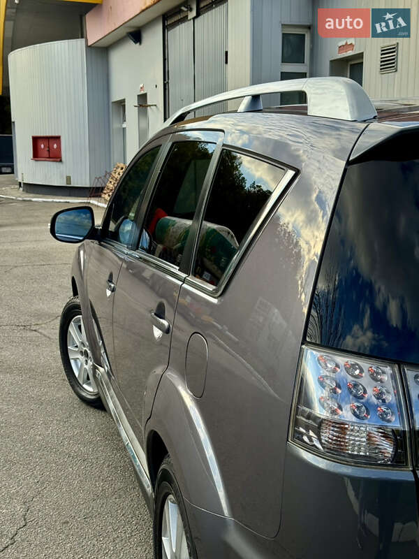 Позашляховик / Кросовер Mitsubishi Outlander 2010 в Полтаві фото 13 Позашляховик / Кросовер Mitsubishi Outlander 2010 в Полтаві