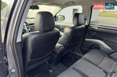 Внедорожник / Кроссовер Mitsubishi Outlander 2010 в 