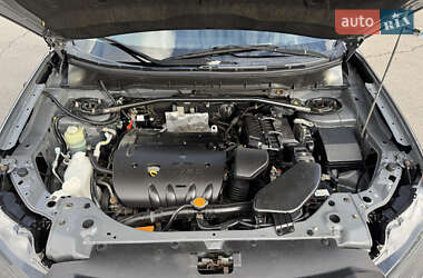 Внедорожник / Кроссовер Mitsubishi Outlander 2010 в 