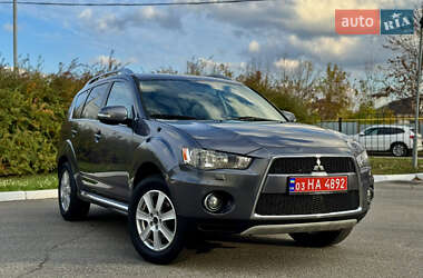 Внедорожник / Кроссовер Mitsubishi Outlander 2010 в 