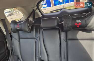 Внедорожник / Кроссовер Mitsubishi Outlander 2022 в 