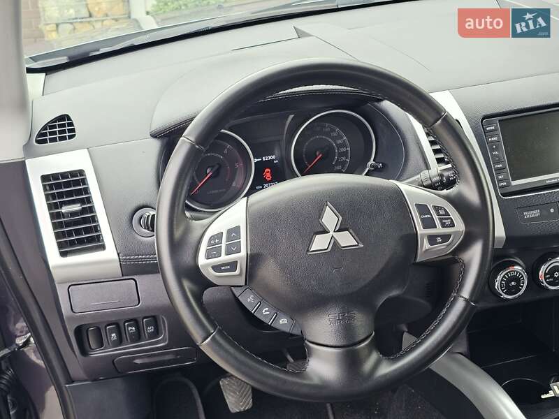 Позашляховик / Кросовер Mitsubishi Outlander 2011 в Стрию фото 71 Позашляховик / Кросовер Mitsubishi Outlander 2011 в Стрию