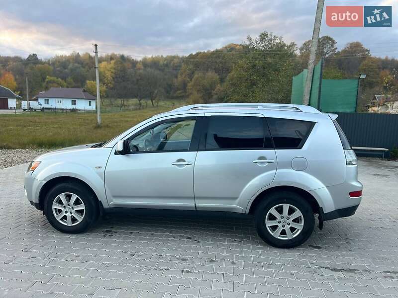 Позашляховик / Кросовер Mitsubishi Outlander 2007 в Косові фото 8 Позашляховик / Кросовер Mitsubishi Outlander 2007 в Косові