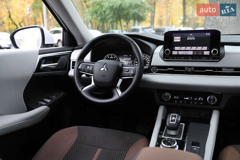 Внедорожник / Кроссовер Mitsubishi Outlander 2022 в Харькове фото 13 Внедорожник / Кроссовер Mitsubishi Outlander 2022 в Харькове