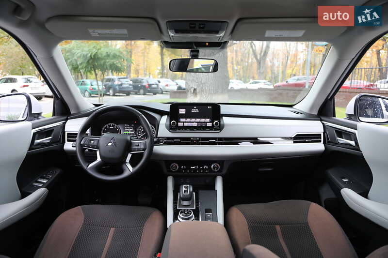 Внедорожник / Кроссовер Mitsubishi Outlander 2022 в Харькове фото 14 Внедорожник / Кроссовер Mitsubishi Outlander 2022 в Харькове