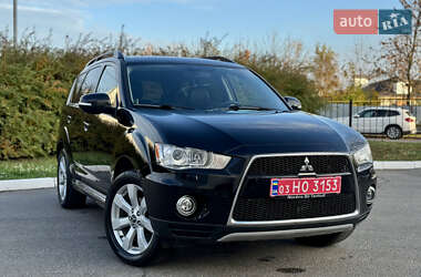 Внедорожник / Кроссовер Mitsubishi Outlander 2012 в 