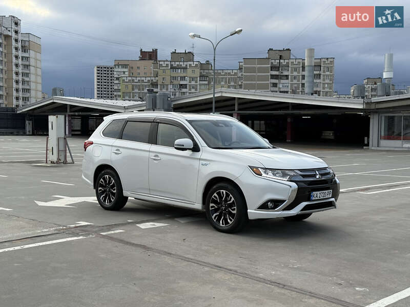 Позашляховик / Кросовер Mitsubishi Outlander 2018 в Києві фото 5 Позашляховик / Кросовер Mitsubishi Outlander 2018 в Києві