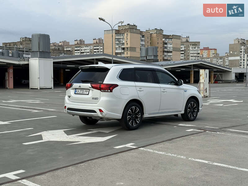 Позашляховик / Кросовер Mitsubishi Outlander 2018 в Києві фото 9 Позашляховик / Кросовер Mitsubishi Outlander 2018 в Києві