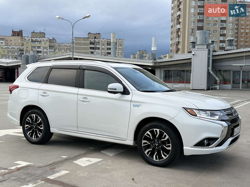 Позашляховик / Кросовер Mitsubishi Outlander 2018 в Києві фото 20 Позашляховик / Кросовер Mitsubishi Outlander 2018 в Києві