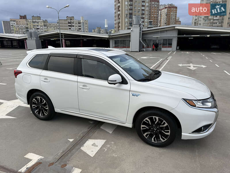 Позашляховик / Кросовер Mitsubishi Outlander 2018 в Києві фото 34 Позашляховик / Кросовер Mitsubishi Outlander 2018 в Києві