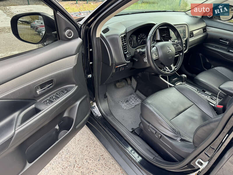 Позашляховик / Кросовер Mitsubishi Outlander 2018 в Києві фото 10 Позашляховик / Кросовер Mitsubishi Outlander 2018 в Києві