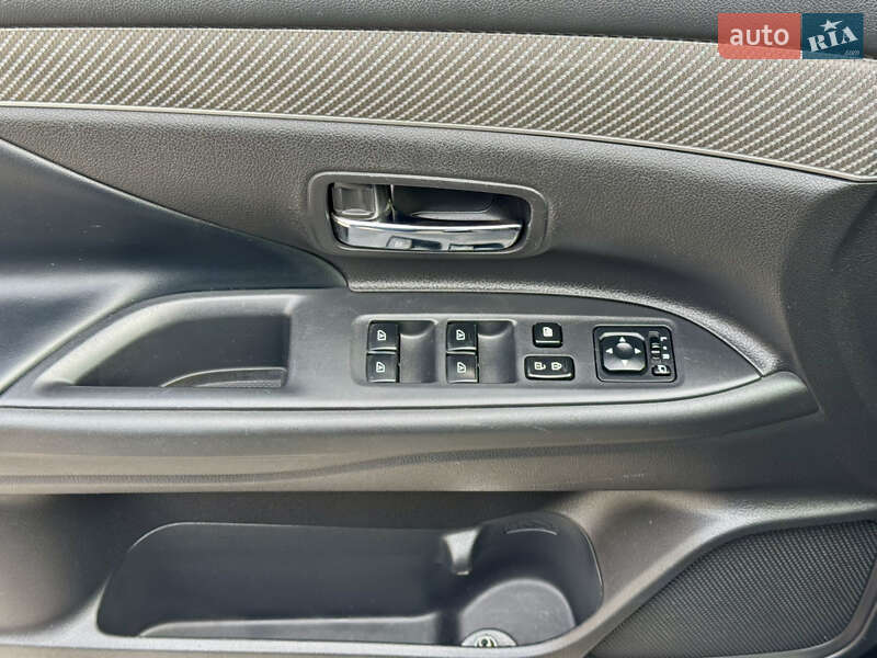 Позашляховик / Кросовер Mitsubishi Outlander 2018 в Києві фото 13 Позашляховик / Кросовер Mitsubishi Outlander 2018 в Києві